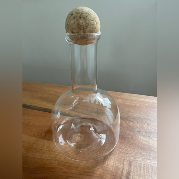 Artland Glass “Wine” Decanter w Orb Cork - Picture 2 of 4